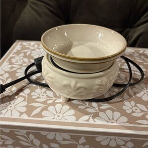 Cream Ceramic Electric Wax Warmer/Candle Warmer